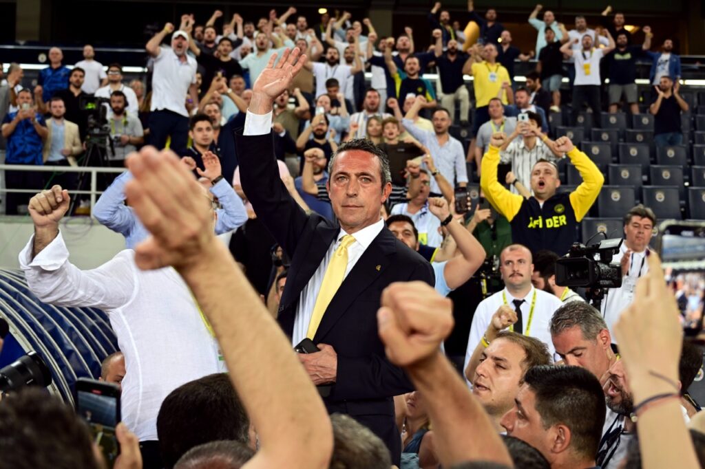 Ali Koç Yeniden Fenerbahçe Başkanı Seçildi