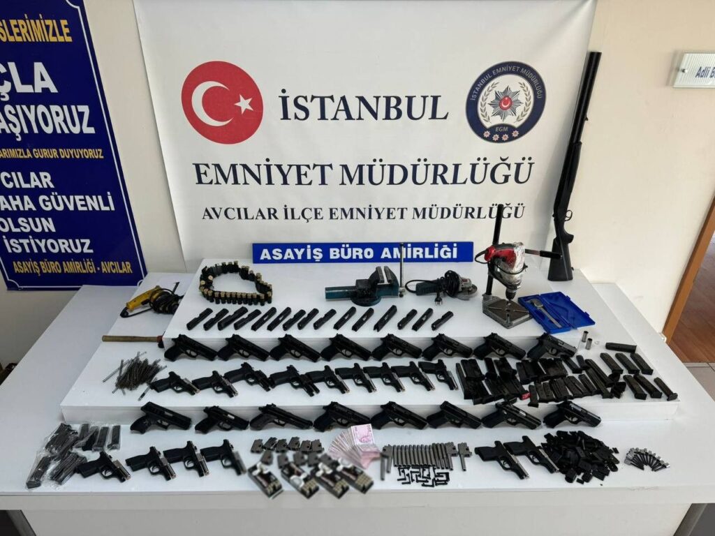 İstanbul’da Silah Ticareti Operasyonunda 2 Şüpheli Gözaltına Alındı