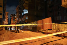 İstanbul’da Çürük Bina Alarmı: Bahçelievler’de Vatandaşlar Binadan Tahliye Edildi